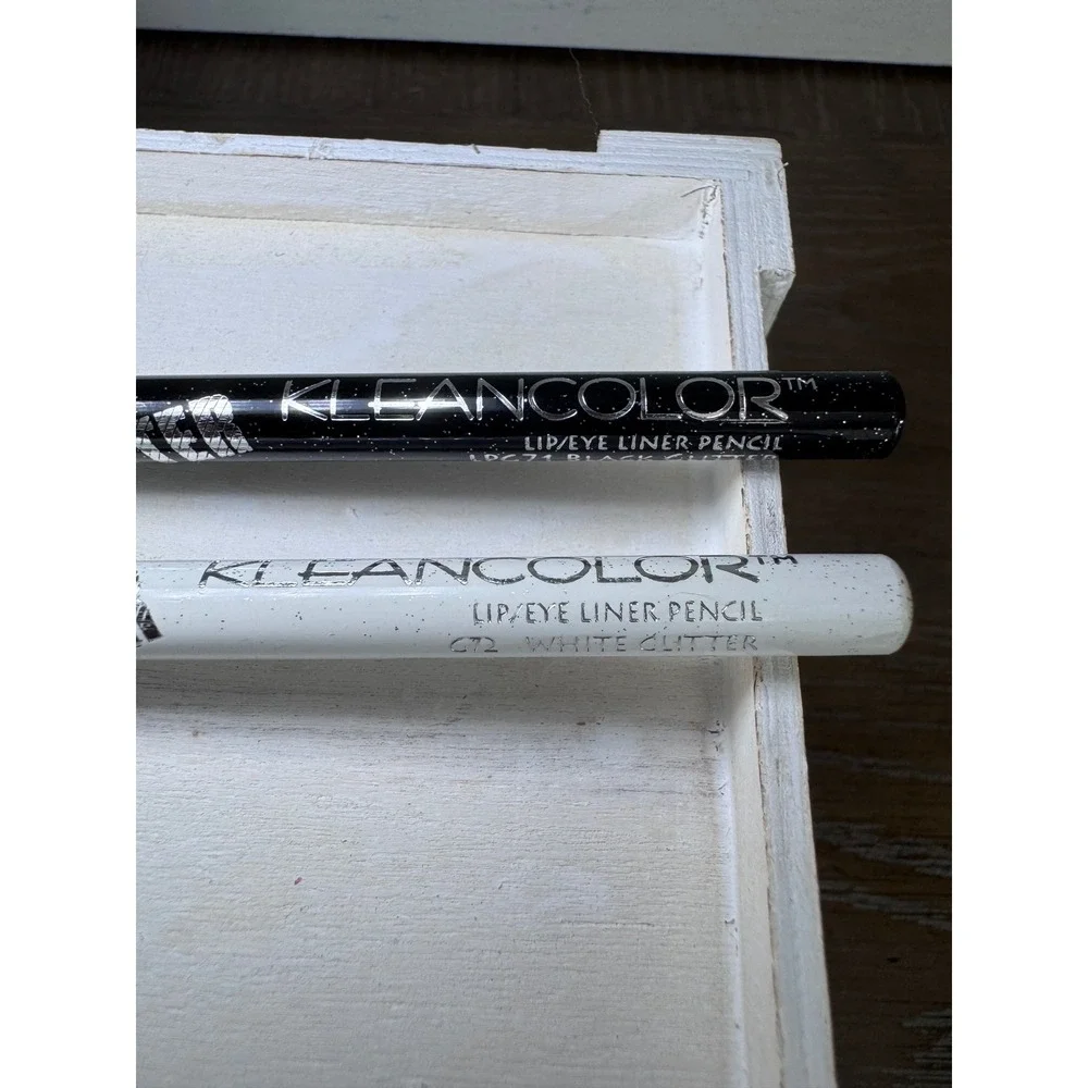 KleanColor‎ Lip/Eye Liner Pencil Set Black Glitter White Glitter Sharpener Cap